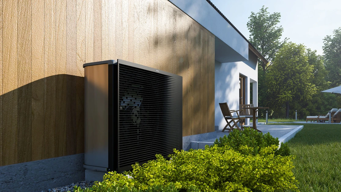 Pompe à chaleur Daikin près d’une maison contemporaine — visuel illustratif